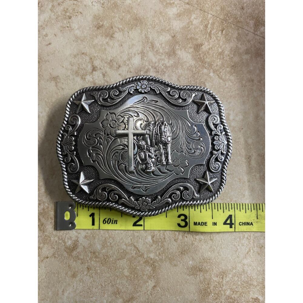Nocona Buckle Silver Tone cross cowboy on knees horse - Picture 3 of 6